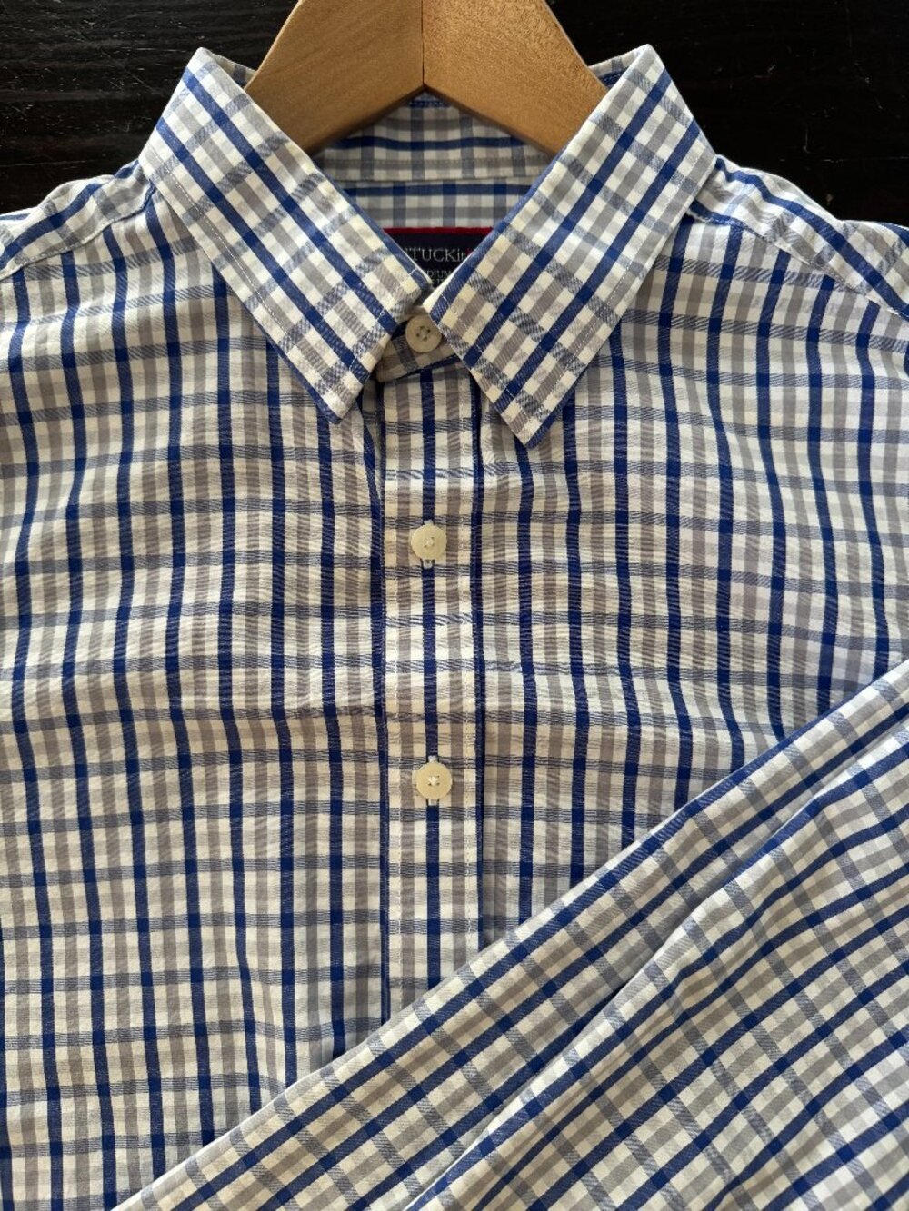 UNTUCKit Plaid Blue Grey White Long-Sleeve Button Down Size M